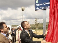 Inauguració de la plaça Terrassa, a Nueva Carteya // Imatge cedida per l'Ajuntament de Terrassa
