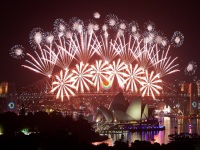 Focs artificials per l'Any Nou a Sydney, amb l'Opera House en primer pla // Imatge del web Wikimedia Commons