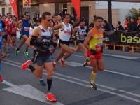 Els atletes participants a la Mitja Maratíó // Foto: Sergi Colomer