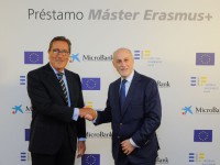 Antoni Vila, president de MicroBank, i Pier Luigi Gilibert, director executiu del FEI, durant la presentació de l'acord entre MicroBank i el FEI // Imatge cedida per La Caixa