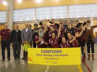 L'Assessoria Vallparadís celebra la victòria de l'any passat // Imatge cedida per la Federació Catalana de Korfbal