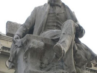 Monument a Pitarra // Foto: Wikicommons