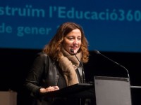 “els catalans volem decidir el nostre futur amb diàleg i un referèndum”